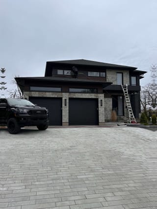 Maison récente - Lavage de fenêtres
